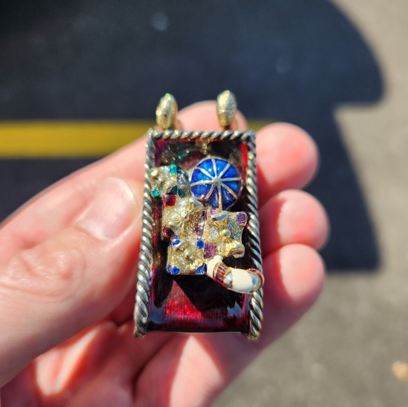 Vintage Monet Christmas Sleigh Trinket Box - Picture 7 of 12